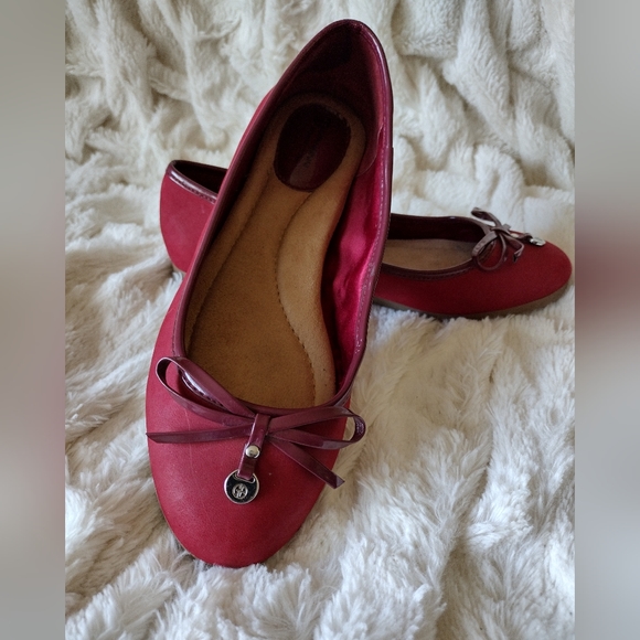- GIANI BERNINI Red Flats Size 7.5 - Picture 7 of 7